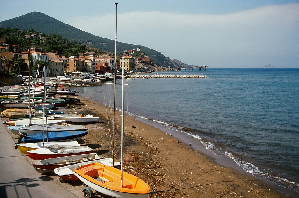 Ferries to Elba Island